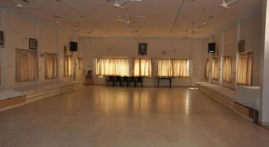 Shree Aditya Hotel