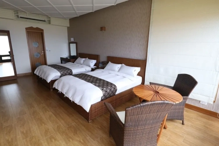 Standard Quadruple room with ocean view