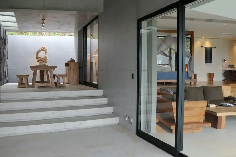 Leceb Sesoko Villa