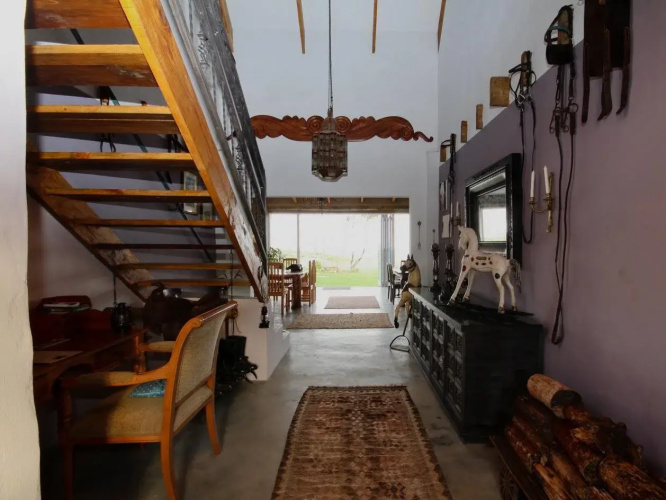 Tniqua Stable Inn