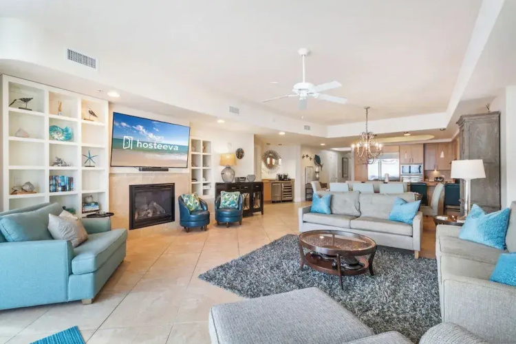 Turquoise Place C2205