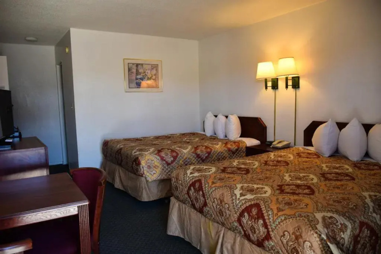 Stagecoach Motel