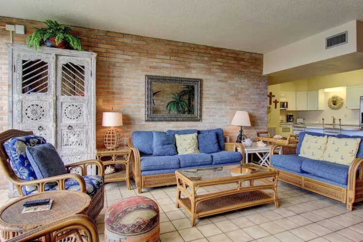 Channelview 105