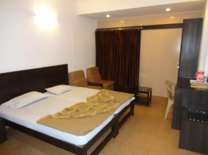 Ellora Hotel
