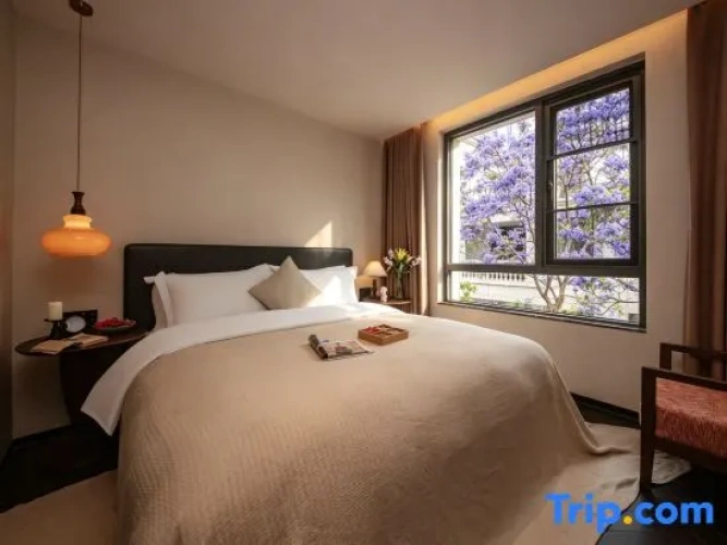 Grand room