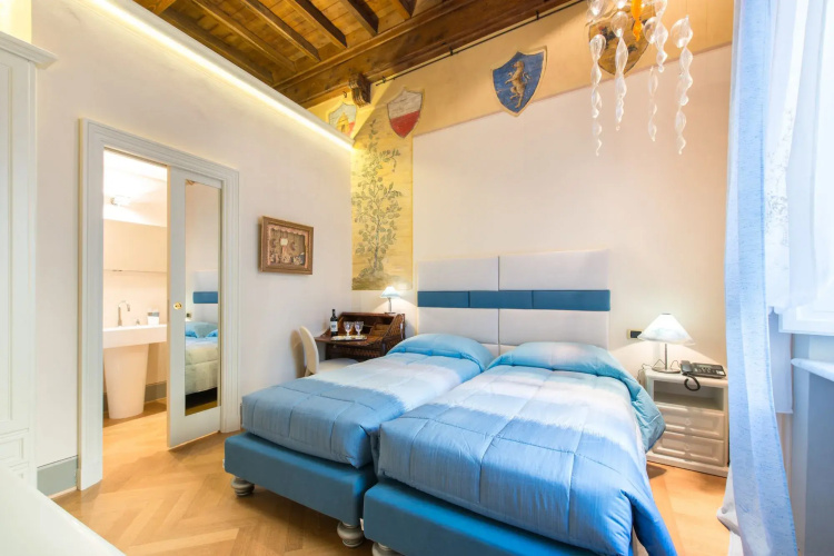 N.15 Santori Luxury Home