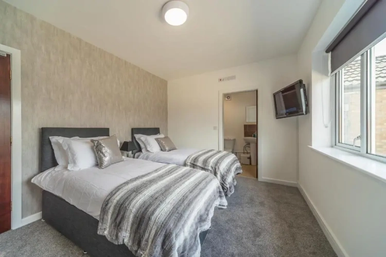 Standard Twin room