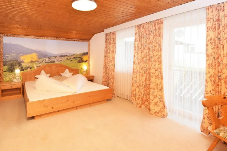 Standard Quadruple room with balcony