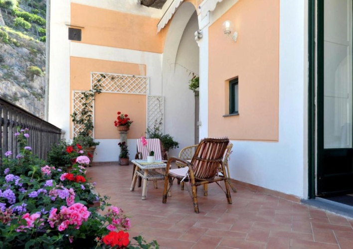 2 Bedrooms Cottage