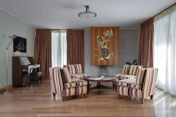 Elaia Mega Mansion