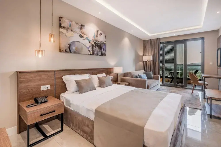Montenegro Lodge