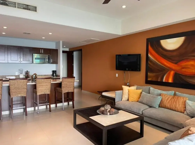 Gavias Golden Shore
