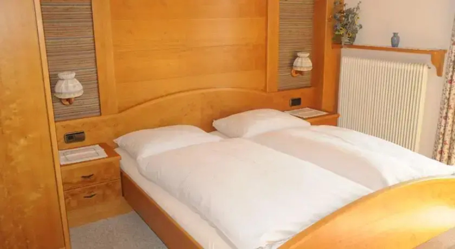 Haus Pension Dorfer