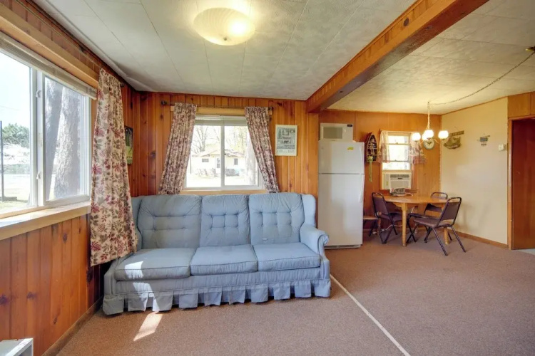 Convenient Cabin w/ Access to 3 Boat Docks!