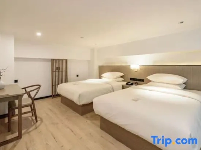 Deluxe Twin Suite