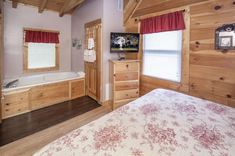 The Bear Cabin by Eagles Ridge Resort