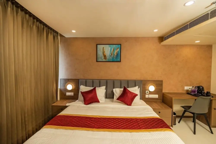 Superior Double room with city view