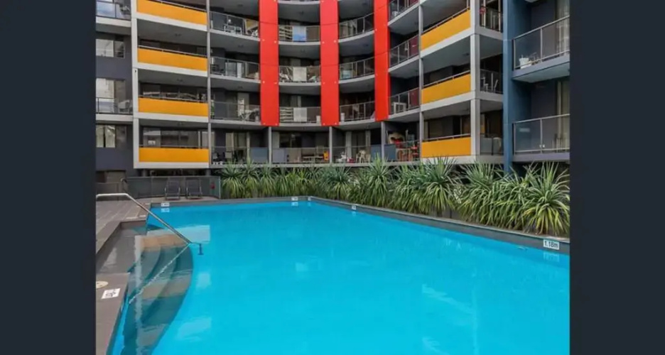Arena Resort Style Exec Free Netflix Wifi Wine