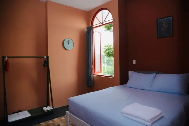 Van Vintage Cottage