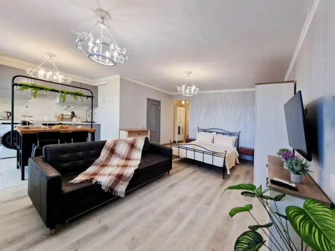 Apartment on Batyr 41