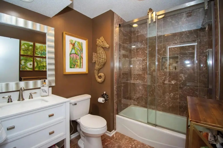 4 Periwinkle Ct