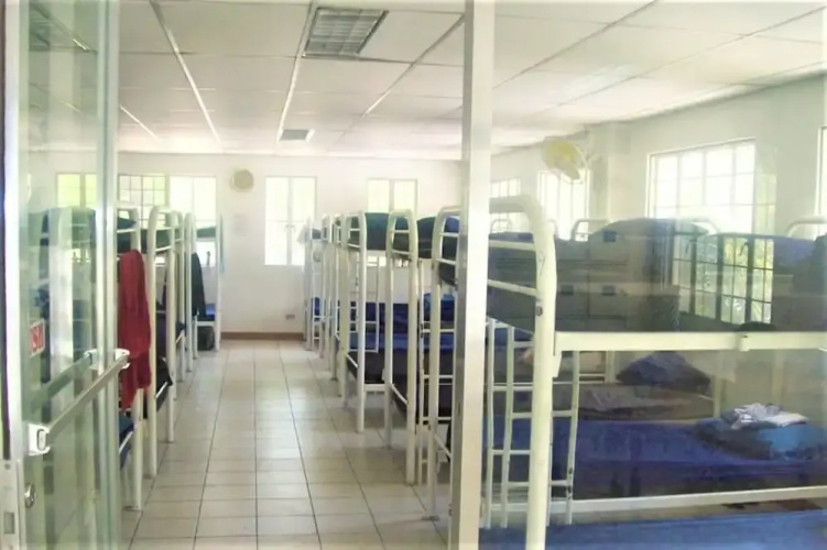 Luneta Dormitory - Hostel (Caters to Men)