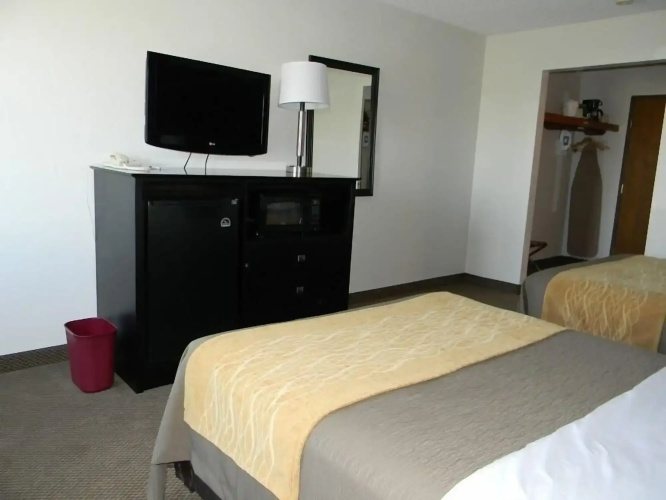 Boarders Inn & Suites by Cobblestone Hotels - Munising