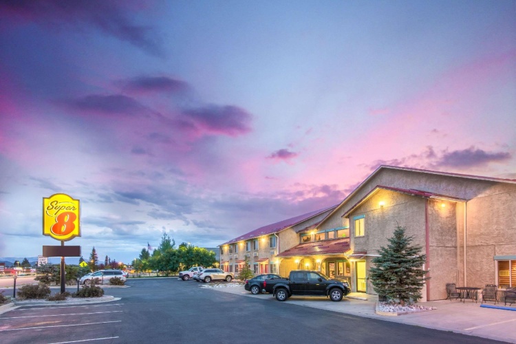 Standard Quadruple room with mountain view