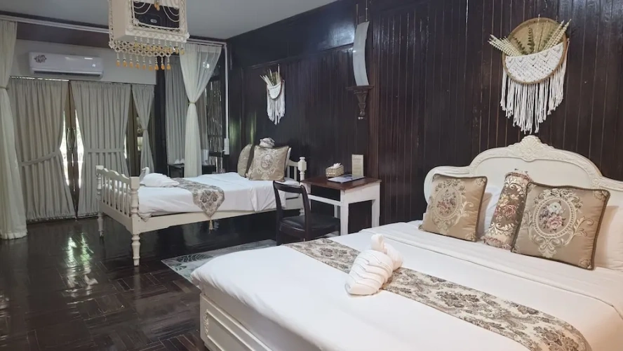 Superior room with garden view