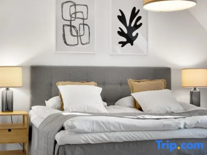 2 Bedrooms Apartment