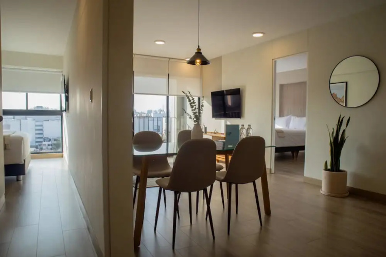 w Impressive 2BR With Balcony in Miraflores