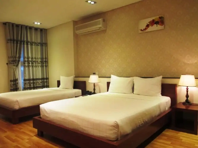 Deluxe Twin room with city view