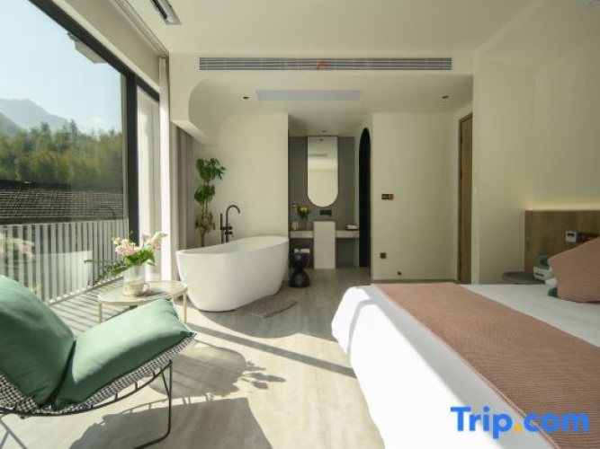 Standard Double room with garden view