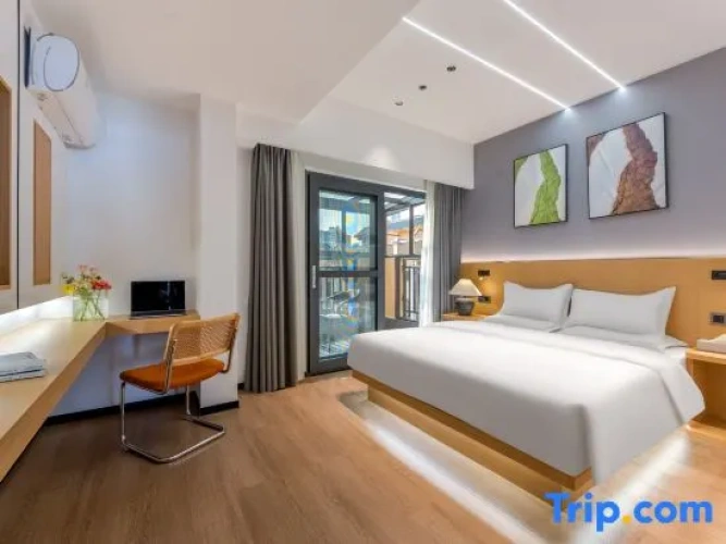 Standard Double room with balcony