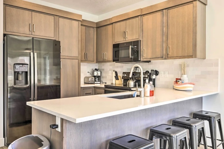 5 Bedrooms Apartment with balcony