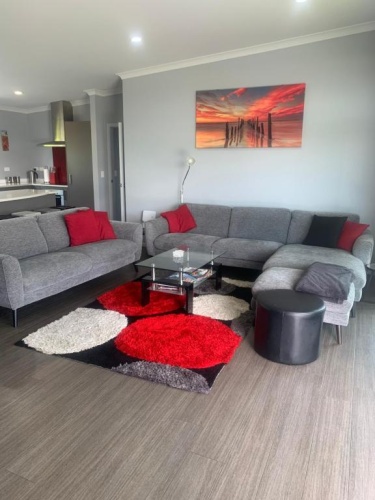 4 Bedrooms Cottage