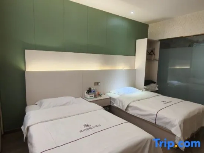 Standard Twin Family room
