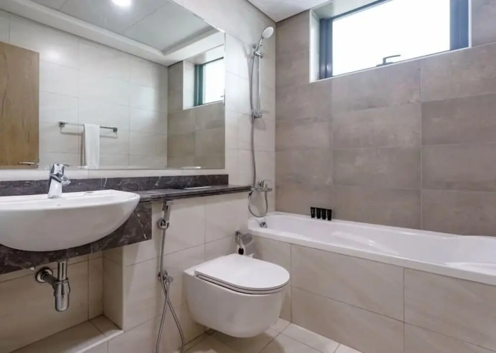 2 Bedrooms Apartment with balcony and with city view