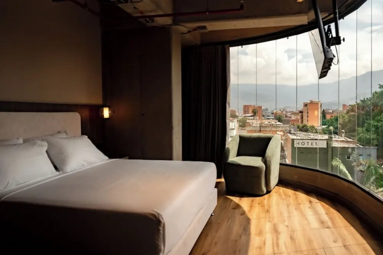 Superior Double room with city view