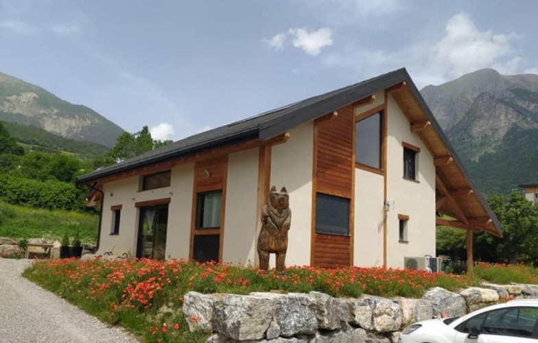 3 Bedrooms Cottage