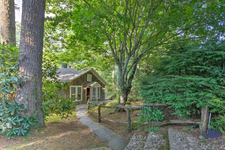 Waterfront Home w/ Boat Dock on Mirror Lake!