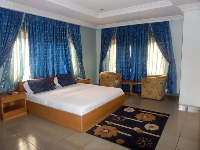 Junbic Apartment and Suites