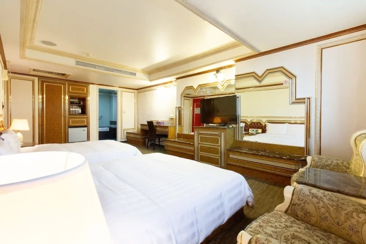 Deluxe Quadruple room