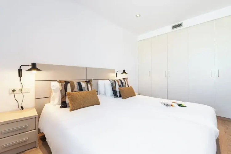 4 Bedrooms Premium Penthouse room with city view