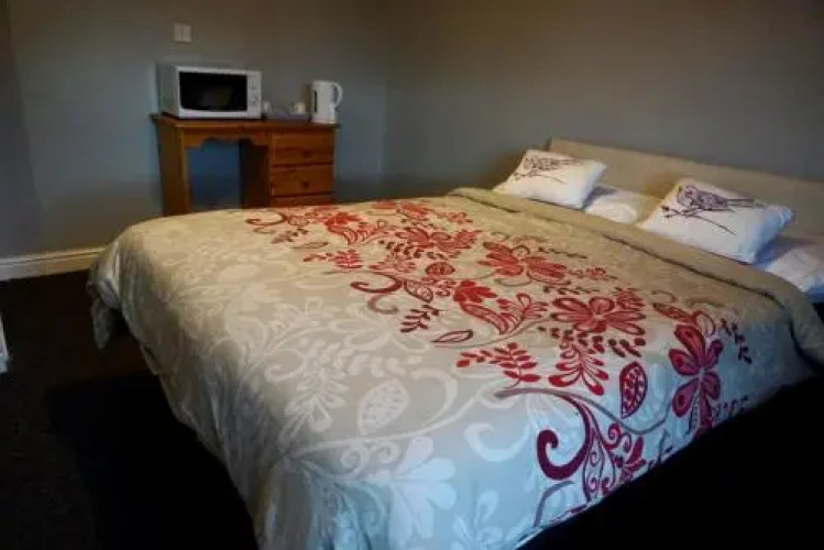 Adnans Hotel