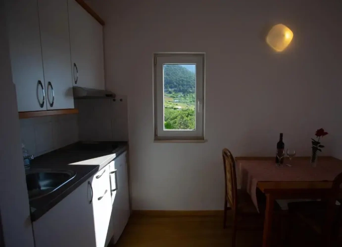 Standard Triple room with sea view