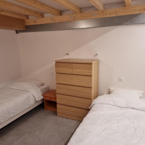 3 Bedrooms Apartment