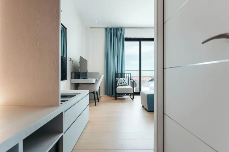 Deluxe Double Suite with balcony and with ocean view