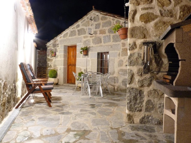 2 Bedrooms Double Cottage
