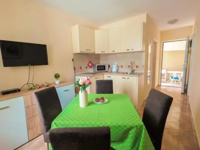 2 Bedrooms Apartment with view